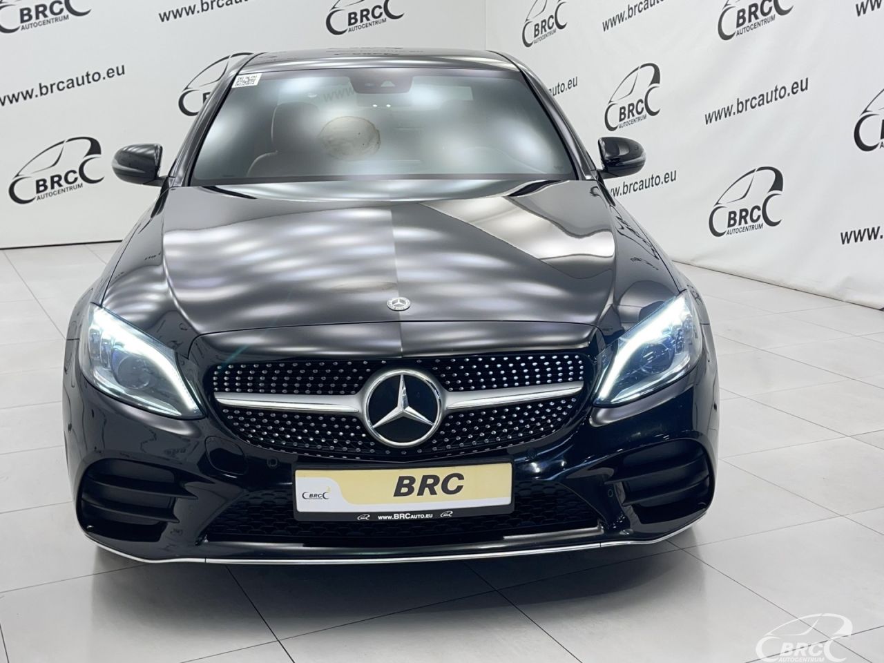 Mercedes-Benz C300 | 52