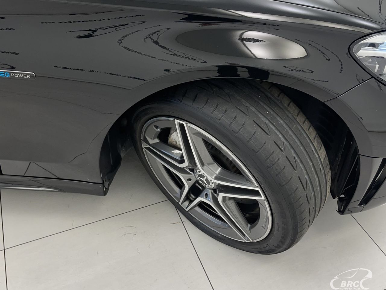 Mercedes-Benz C300 | 46