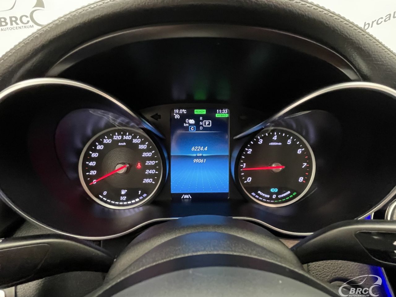 Mercedes-Benz C300 | 33