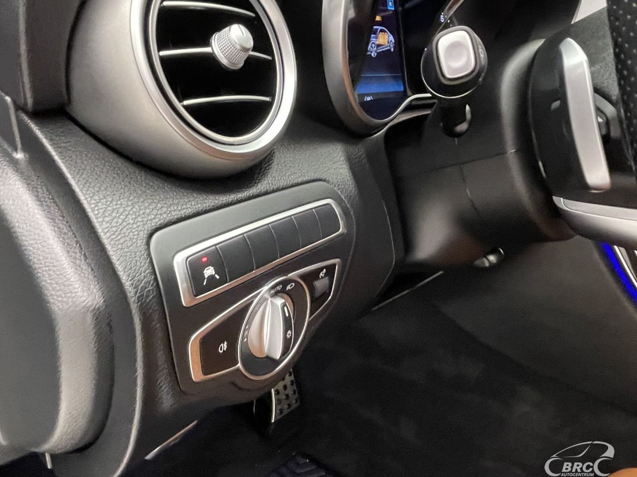 Mercedes-Benz C300 | 26