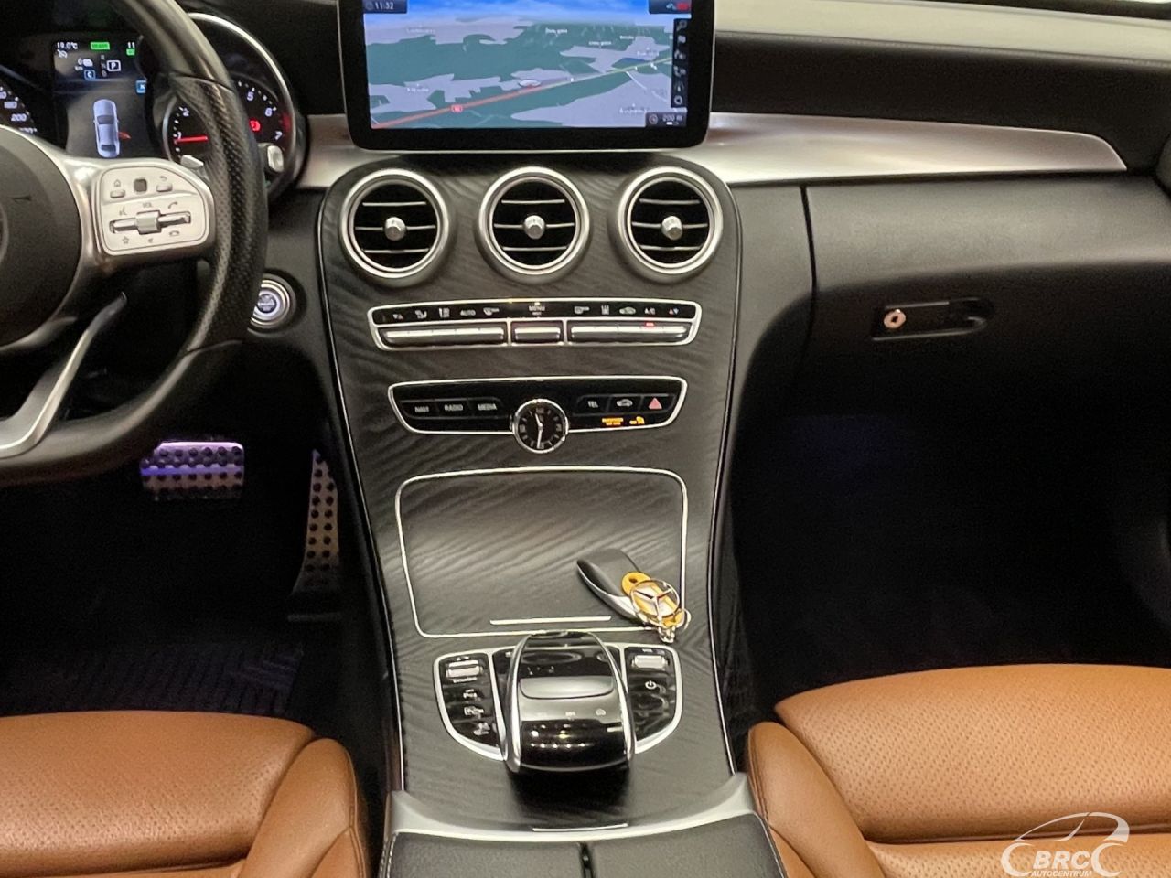 Mercedes-Benz C300 | 15