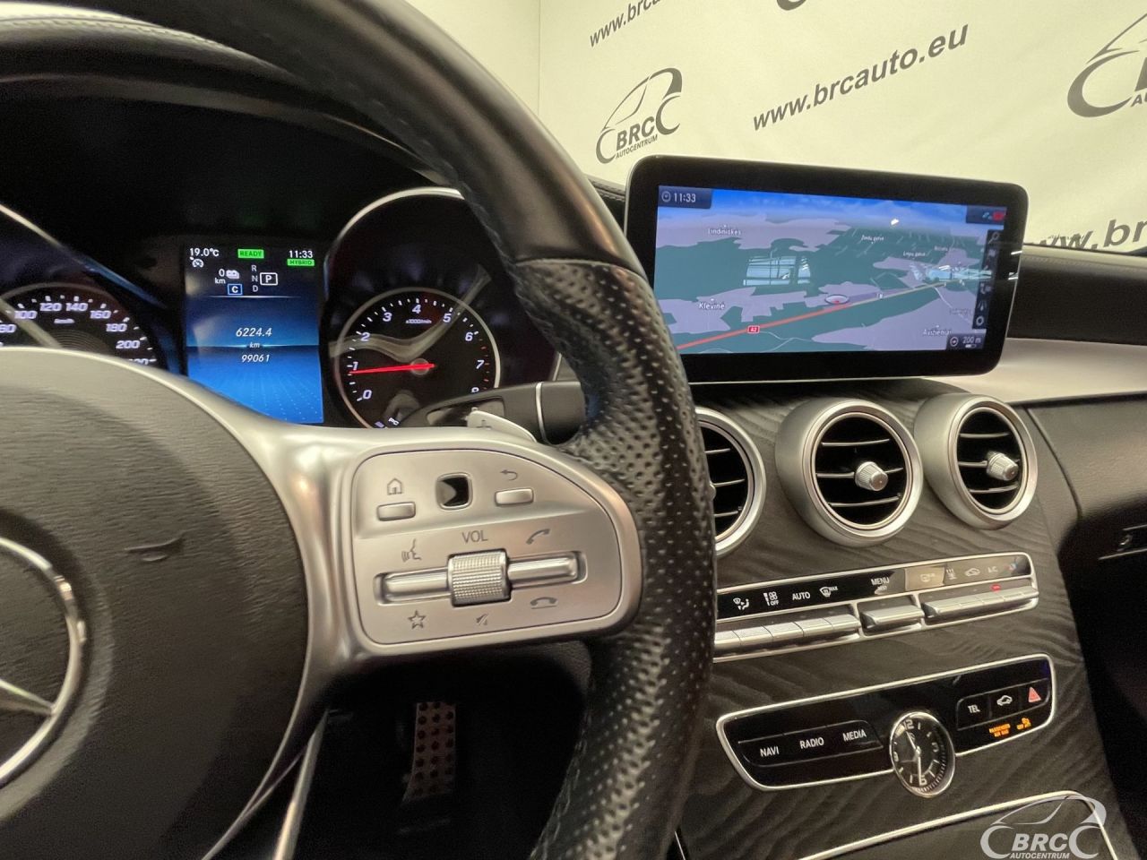 Mercedes-Benz C300 | 31