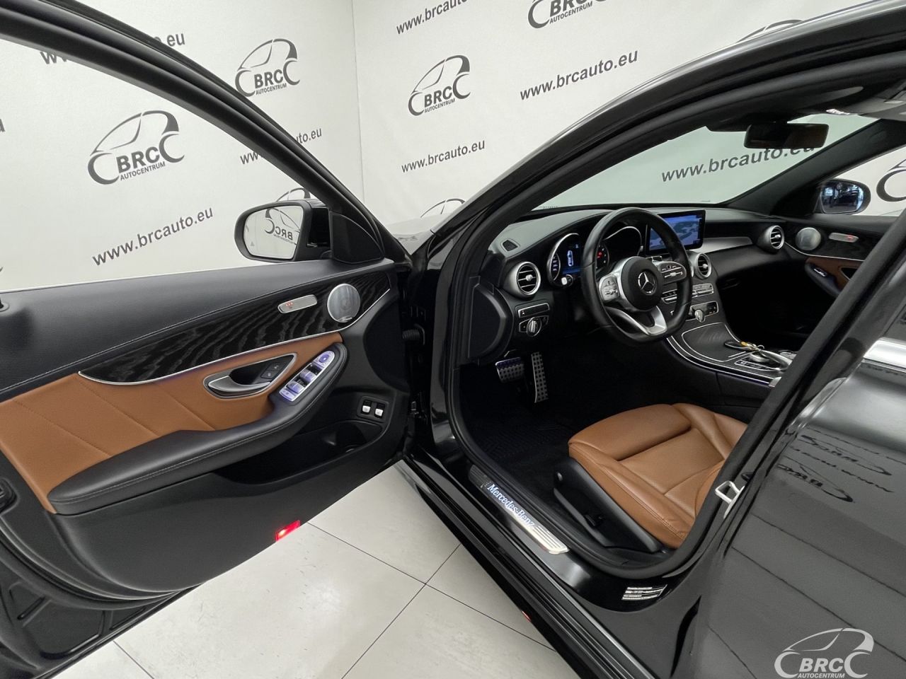 Mercedes-Benz C300 | 19