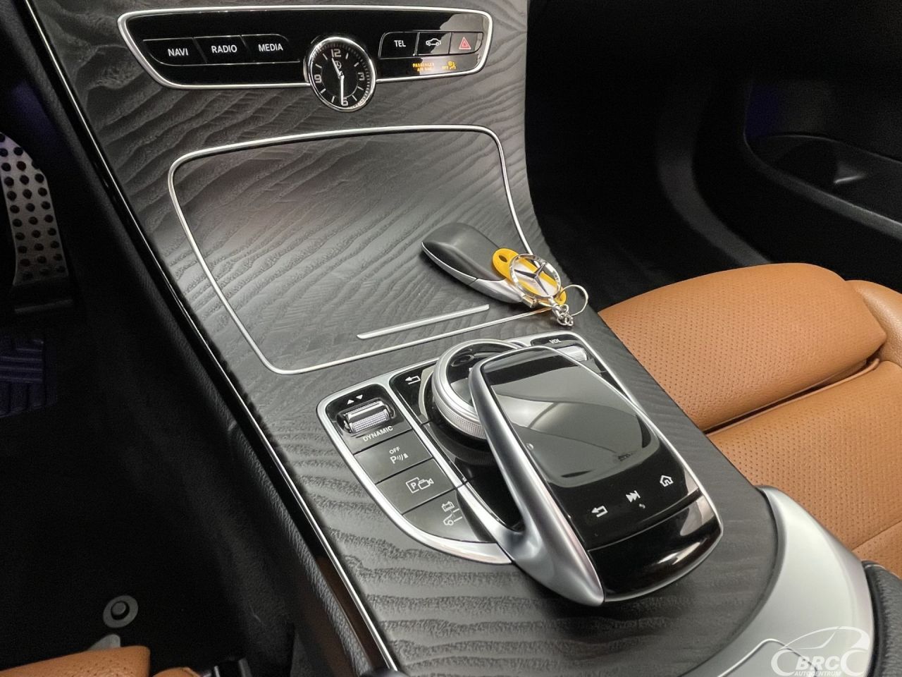 Mercedes-Benz C300 | 27
