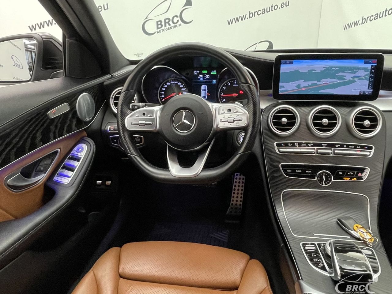 Mercedes-Benz C300 | 14