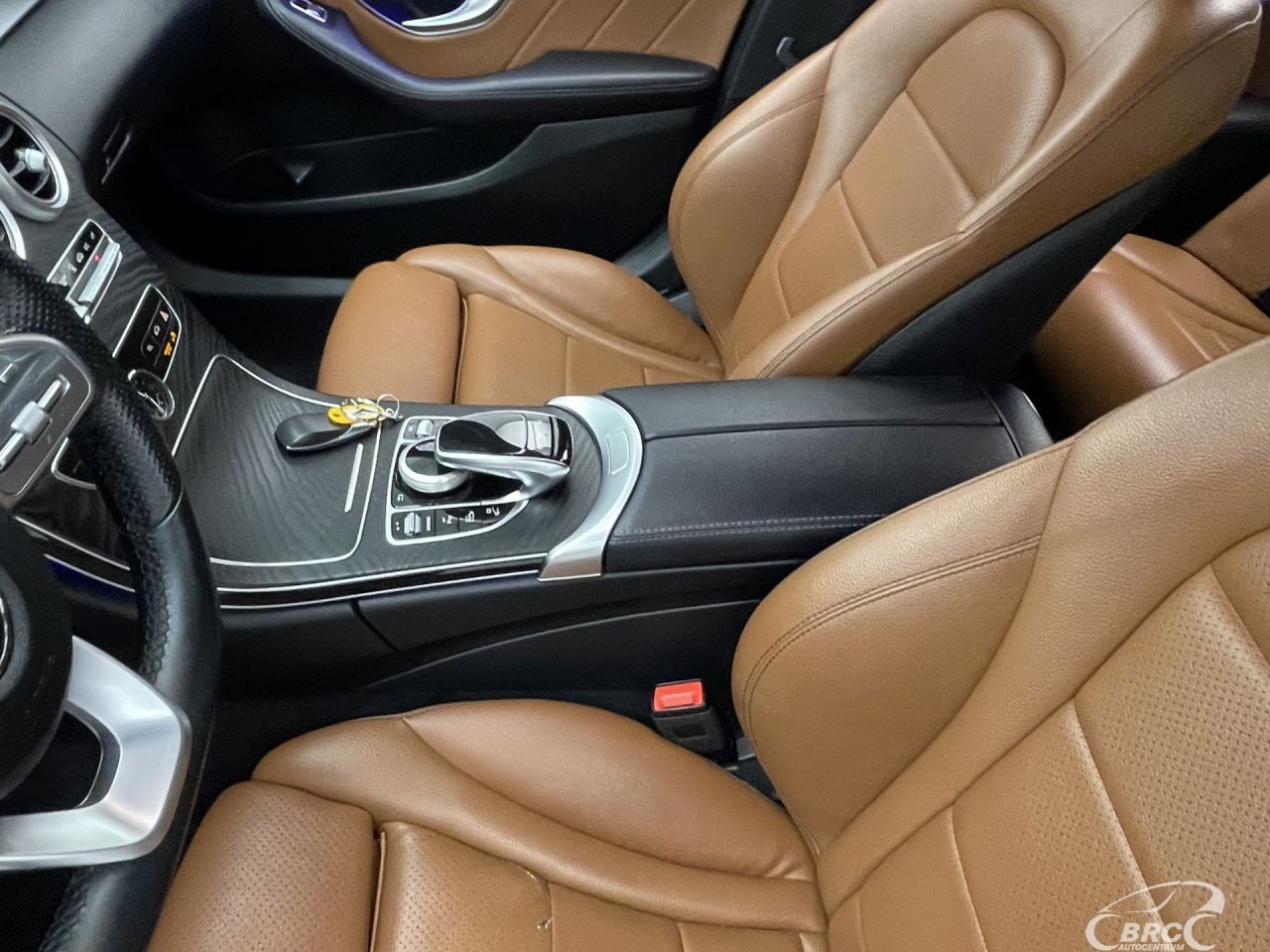 Mercedes-Benz C300 | 23