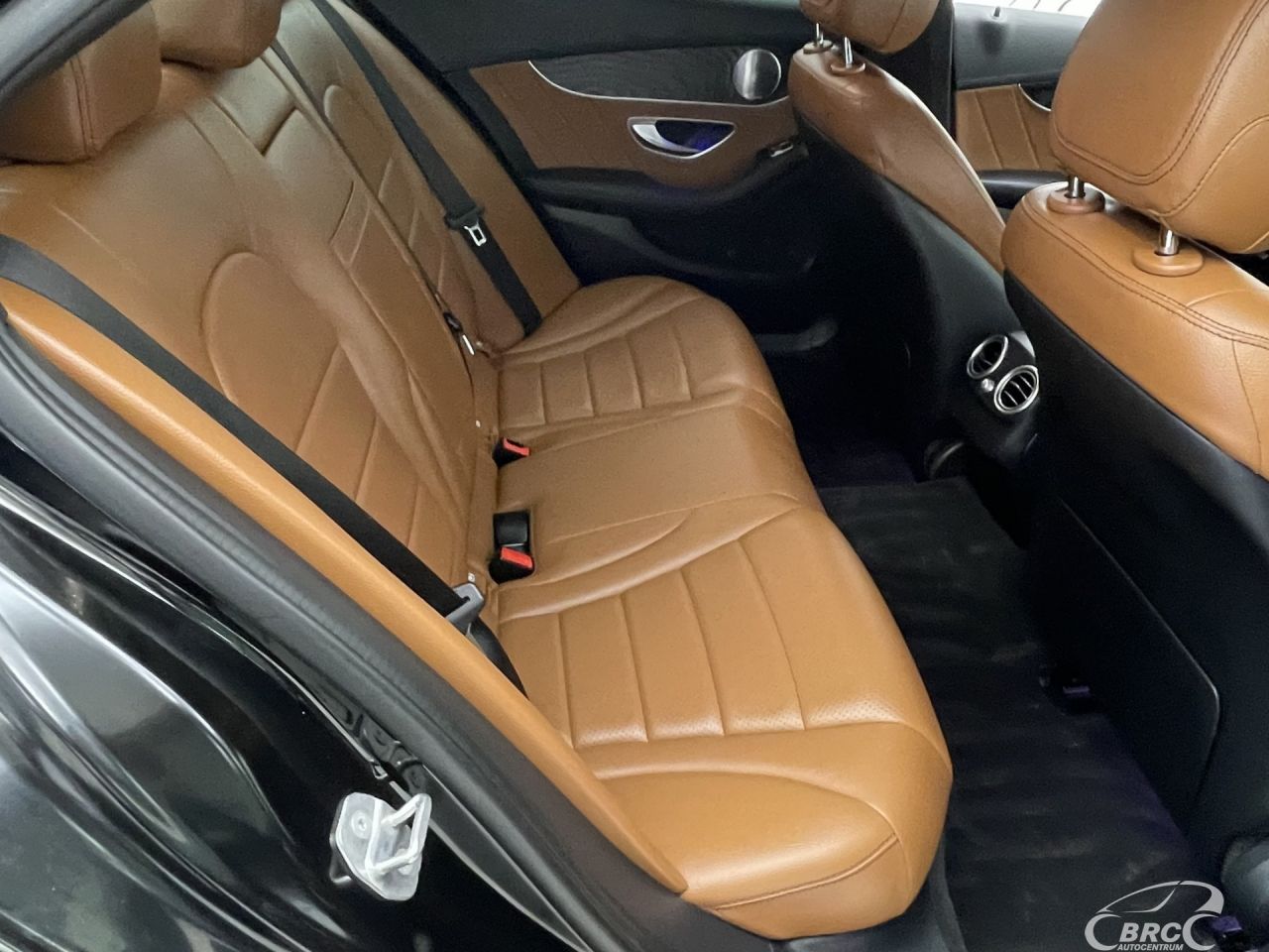 Mercedes-Benz C300 | 11