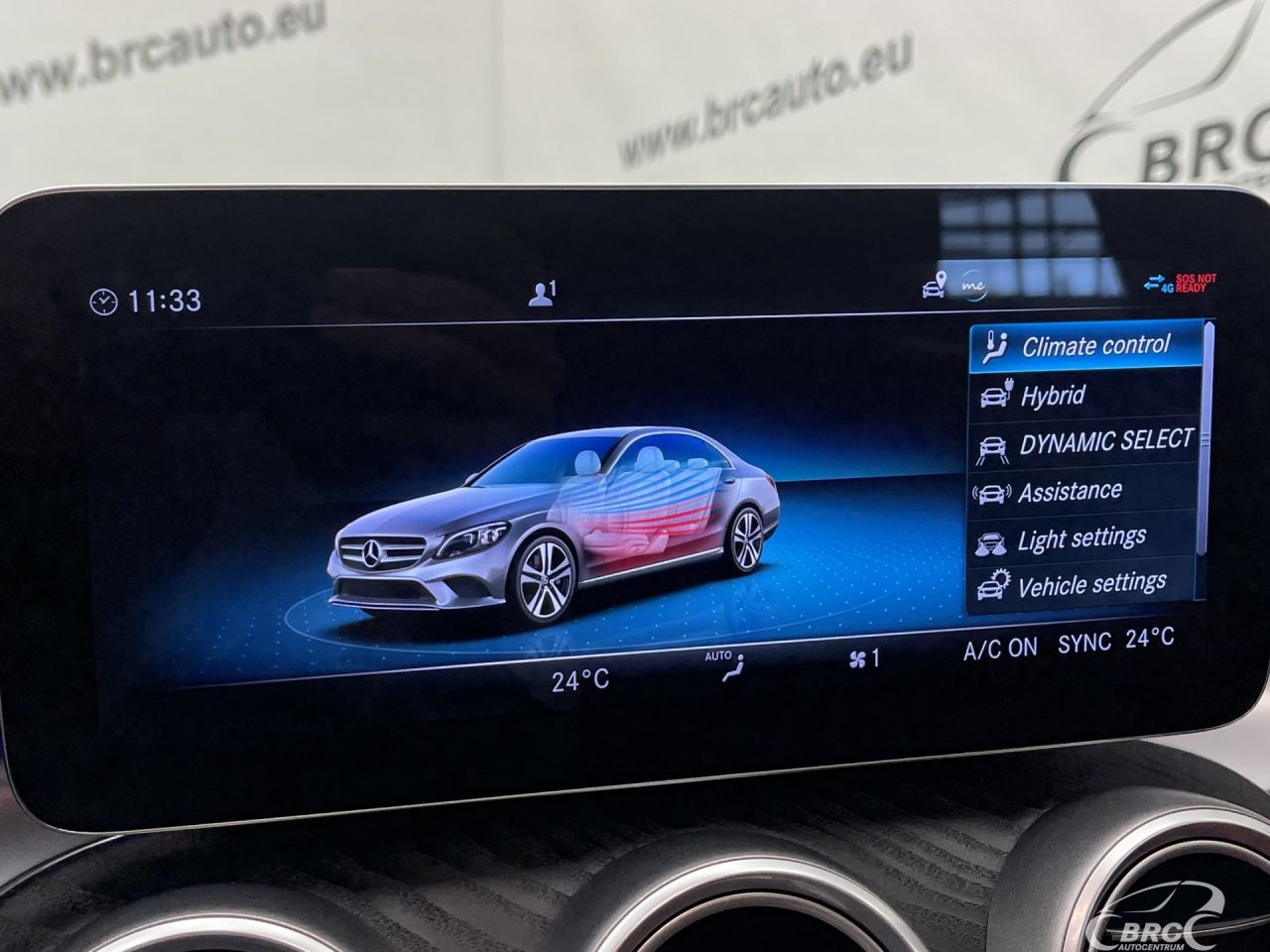 Mercedes-Benz C300 | 40