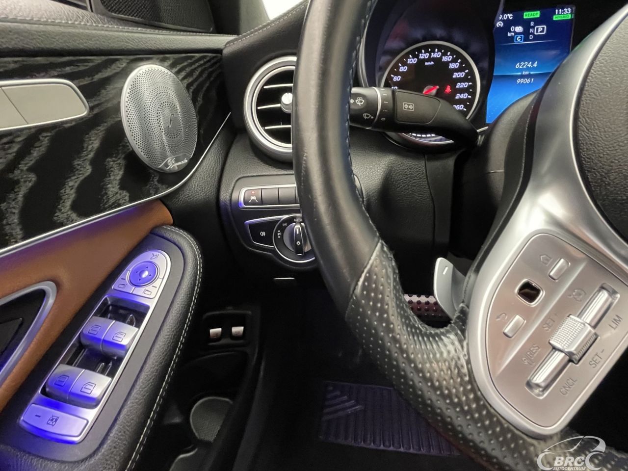 Mercedes-Benz C300 | 34