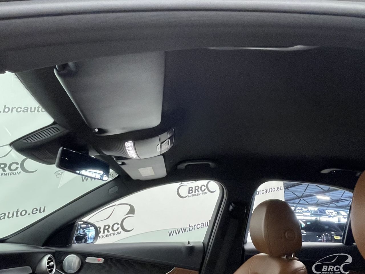 Mercedes-Benz C300 | 25