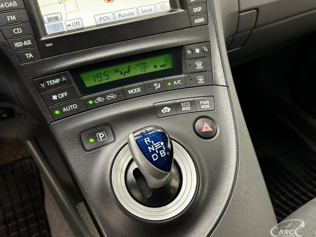 Toyota Prius | 17