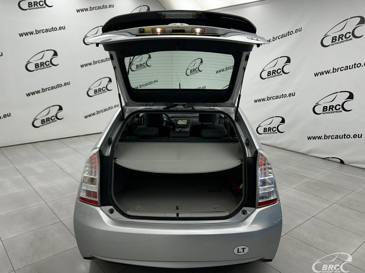 Toyota Prius | 23