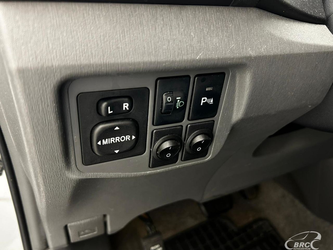 Toyota Prius | 19