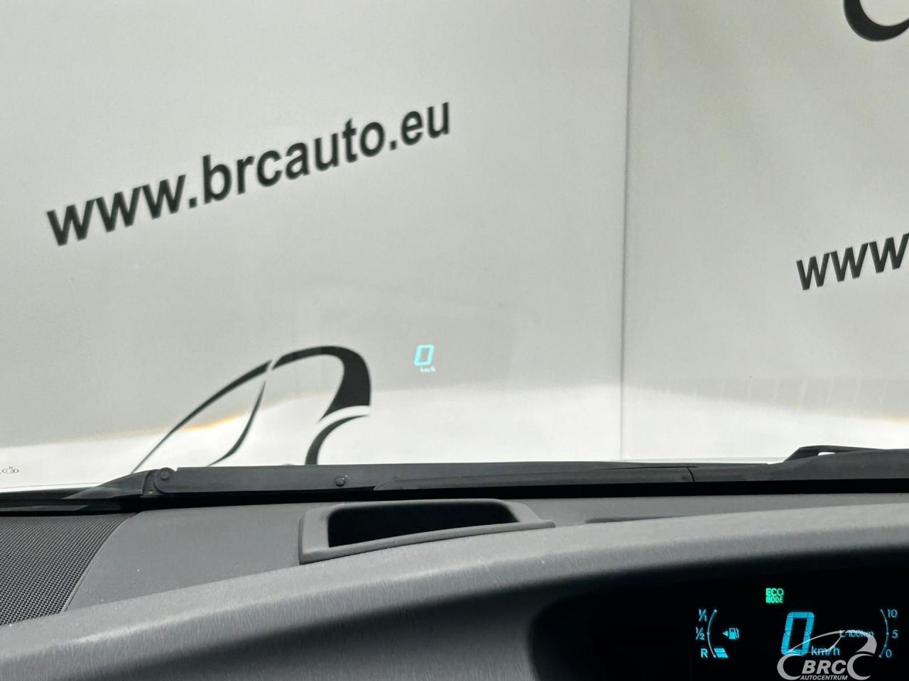 Toyota Prius | 18