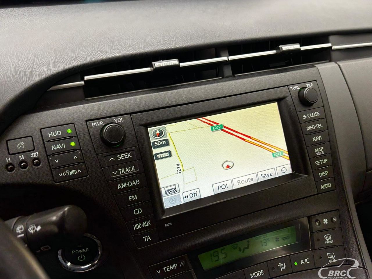 Toyota Prius | 16