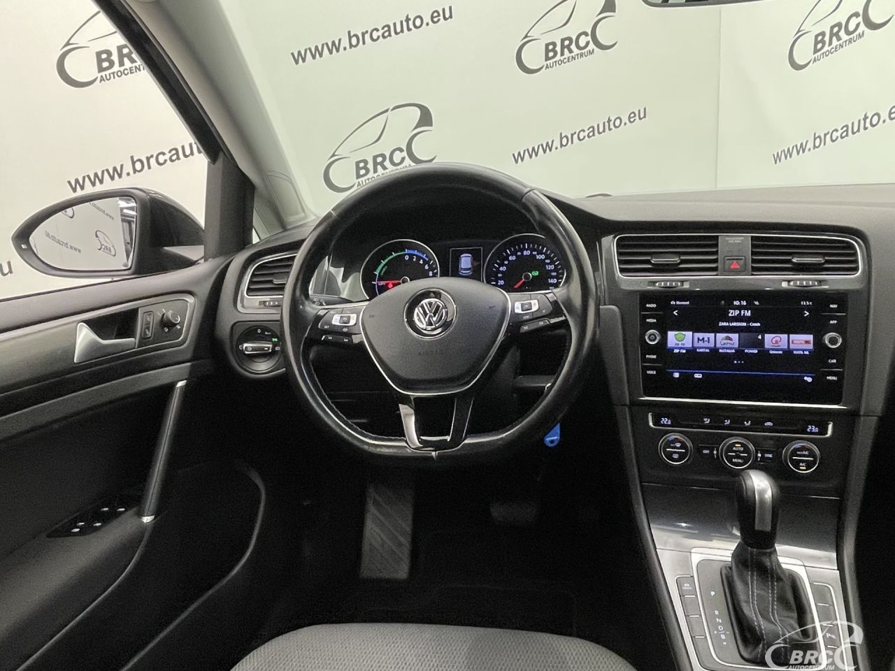 Volkswagen Golf | 22