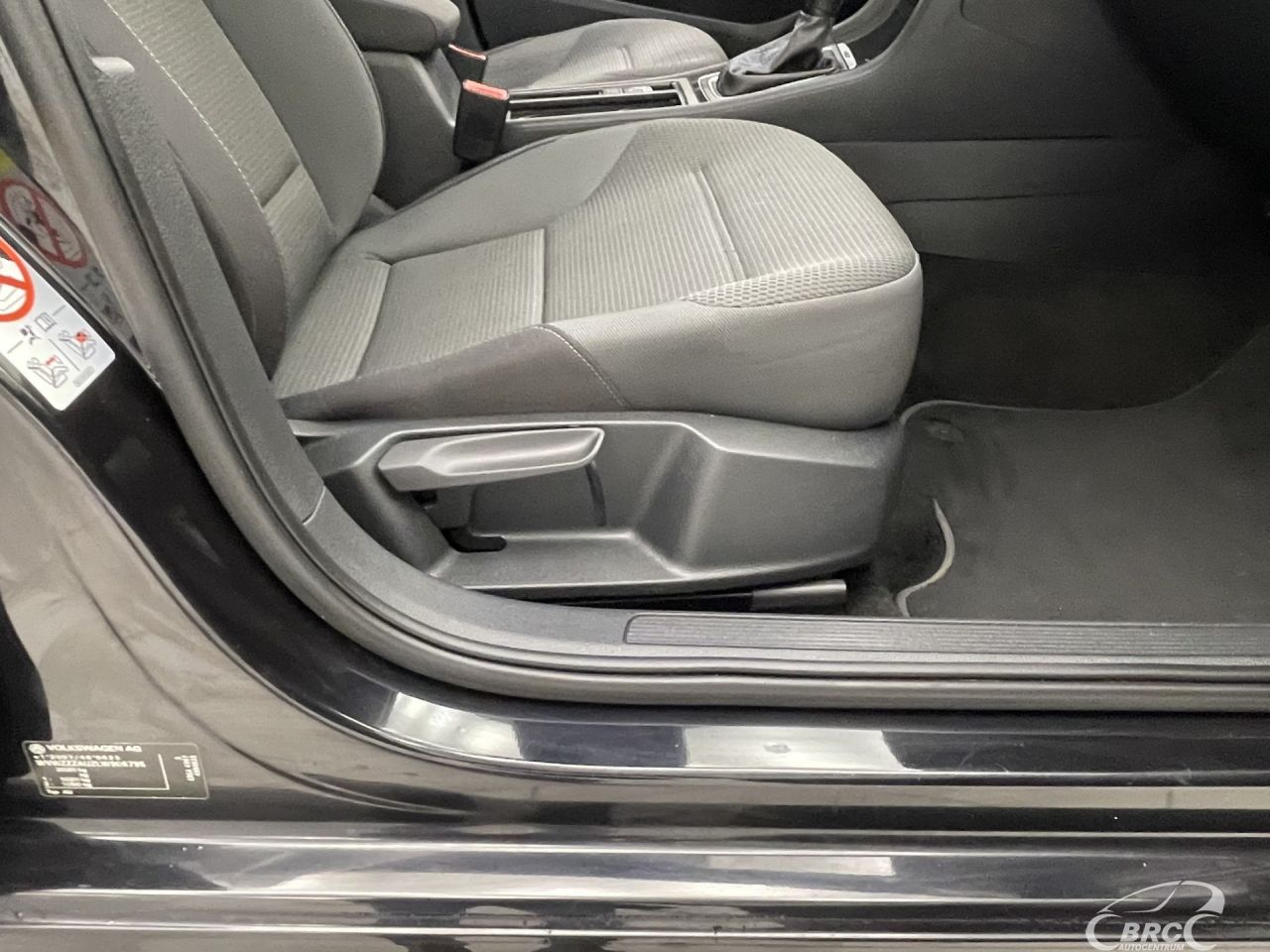 Volkswagen Golf | 9