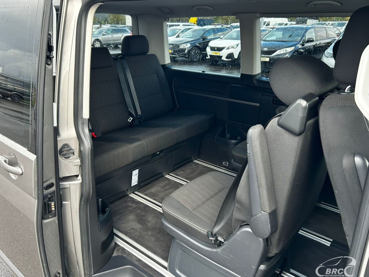 Volkswagen Multivan | 12