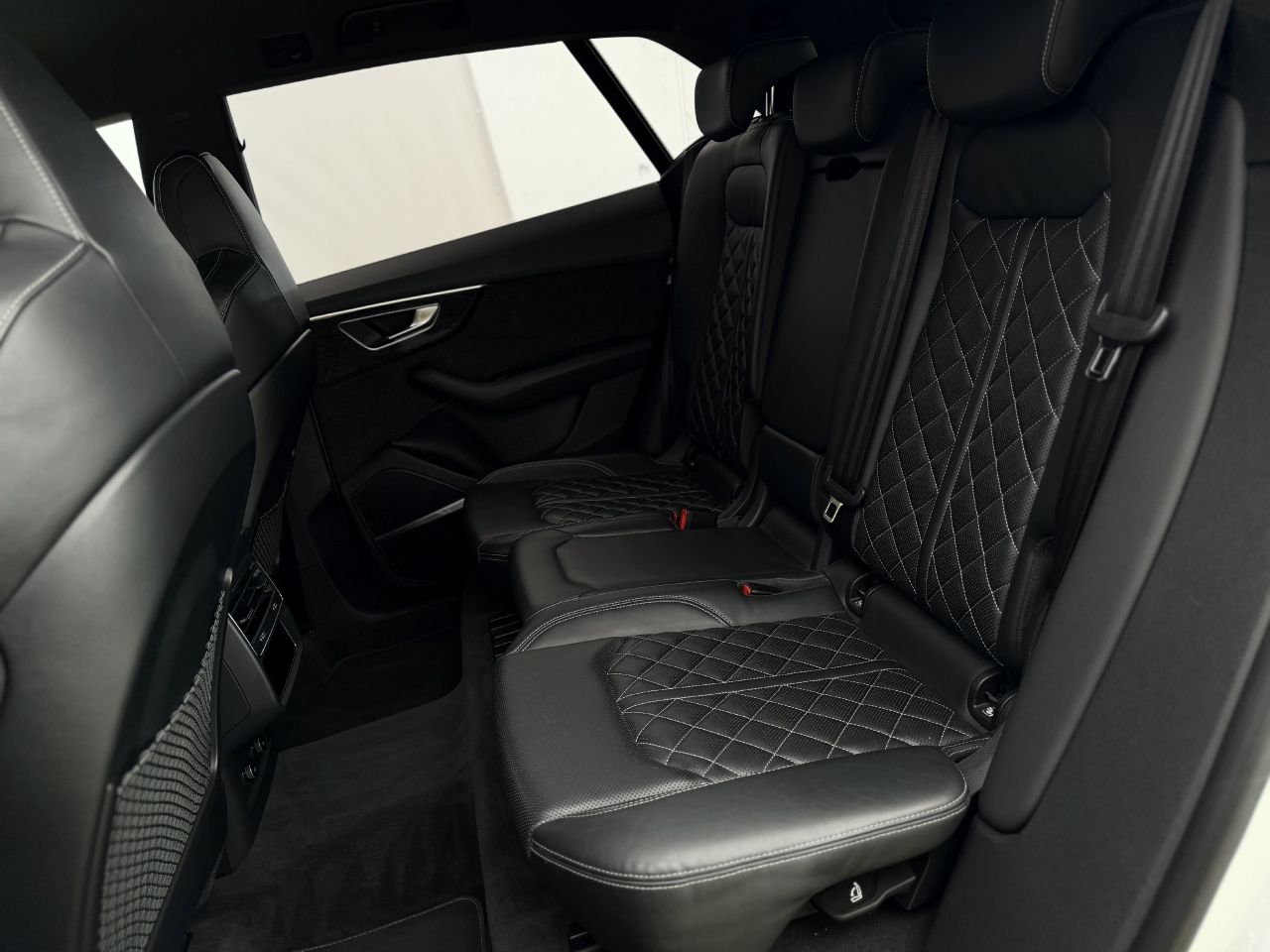 Audi Q8 | 10