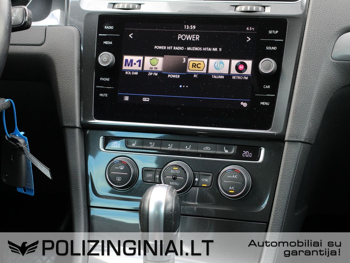 Volkswagen Golf | 10