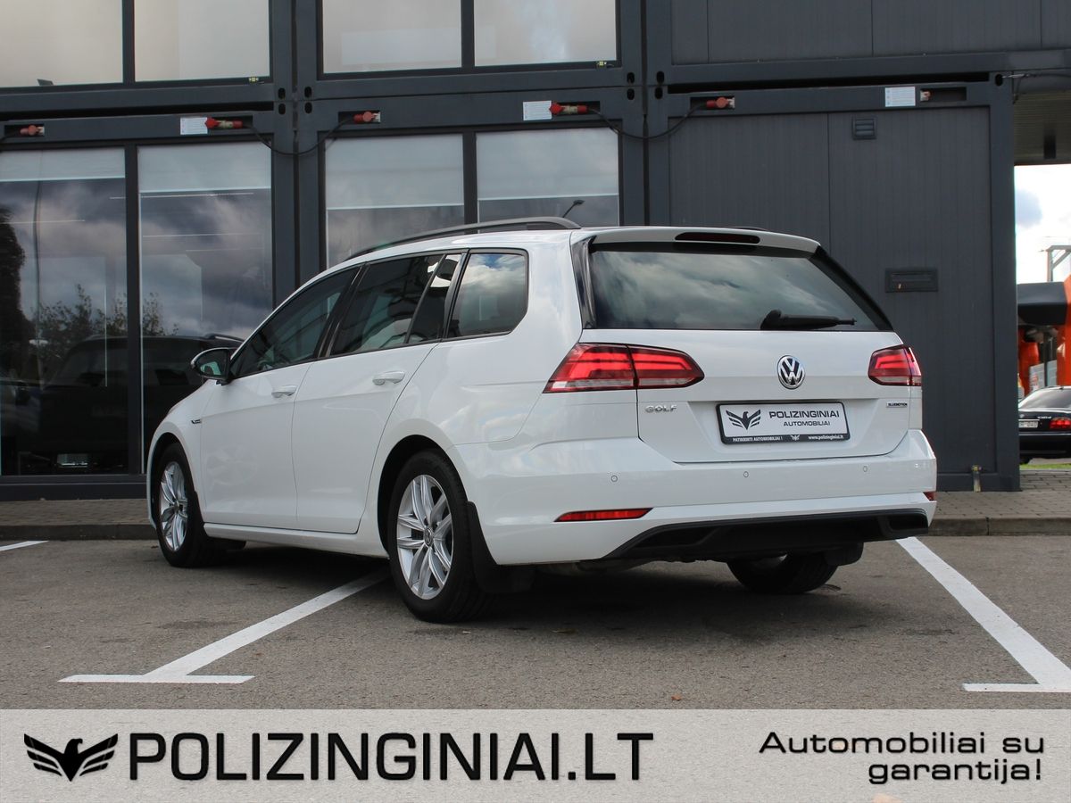 Volkswagen Golf | 3