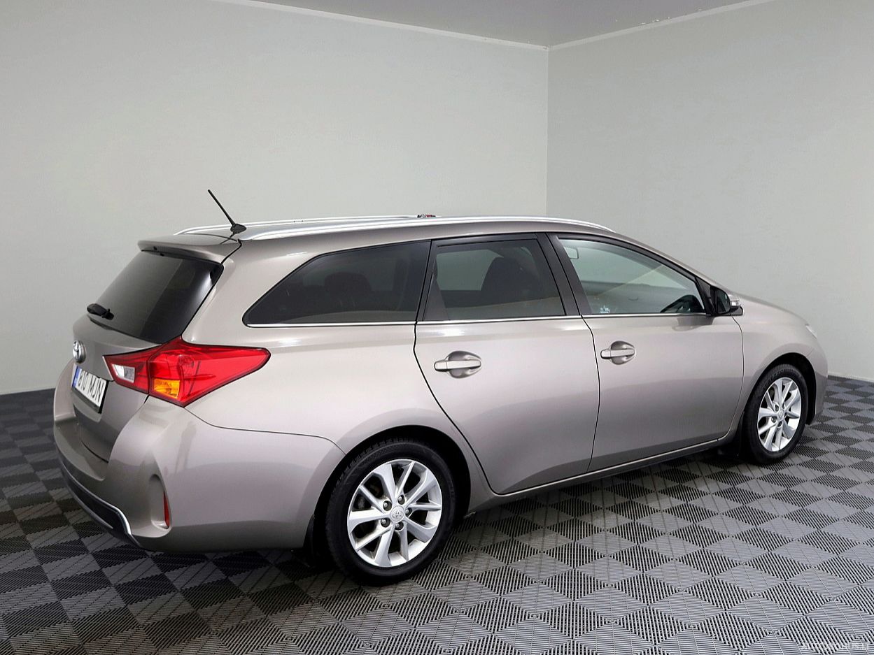 Toyota Auris | 2