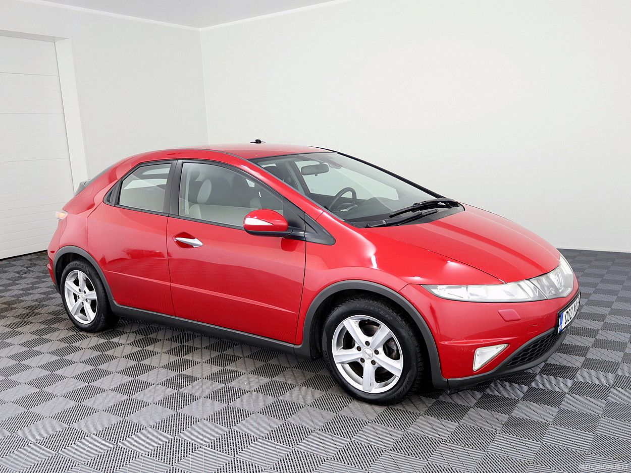 Honda Civic, 1.8 l., hečbekas