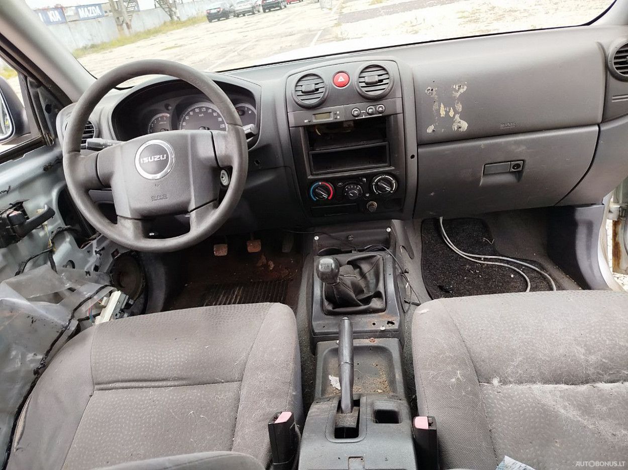 Isuzu D-Max | 4