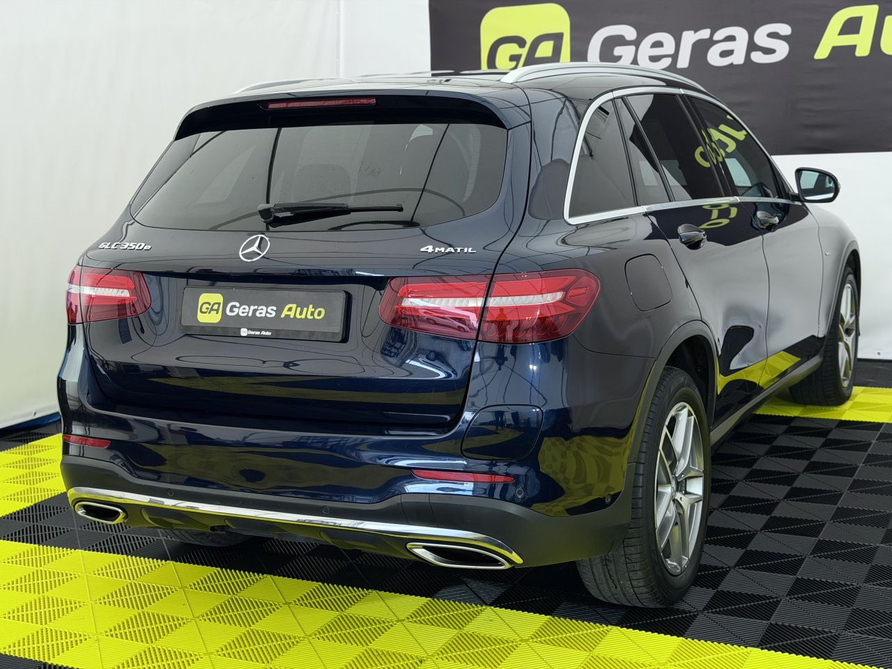 Mercedes-Benz GLC350 | 3