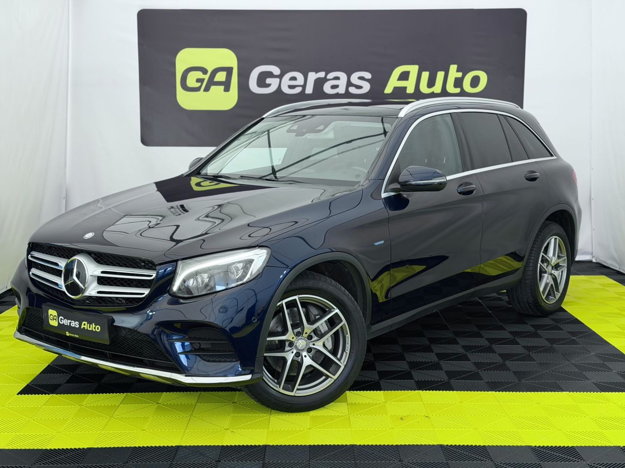 Mercedes-Benz GLC350, Внедорожник