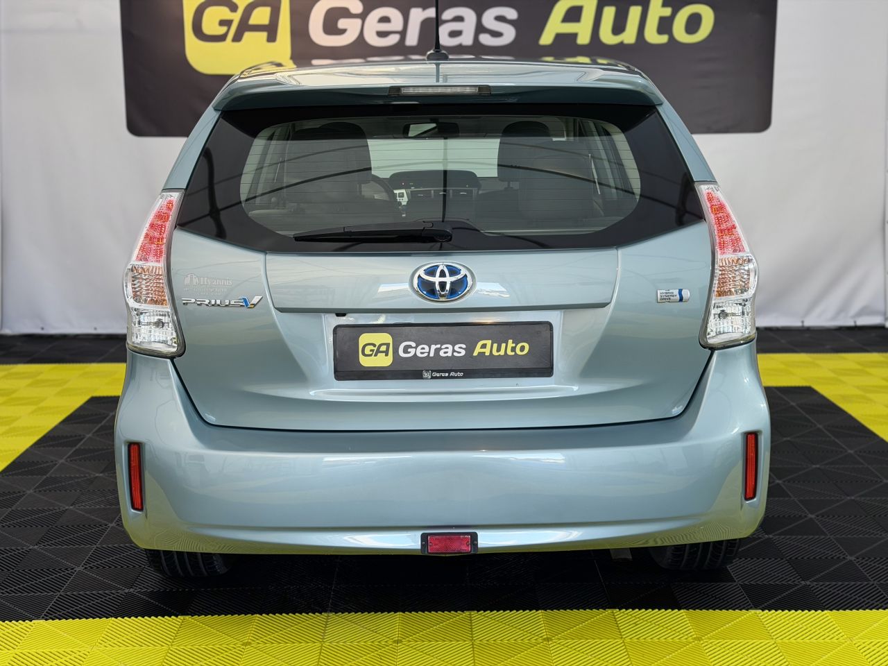 Toyota Prius | 4