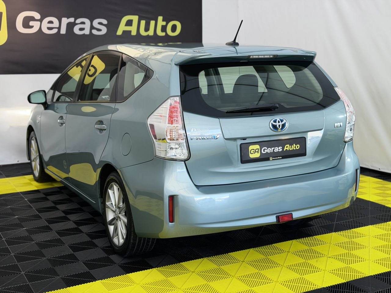Toyota Prius | 5