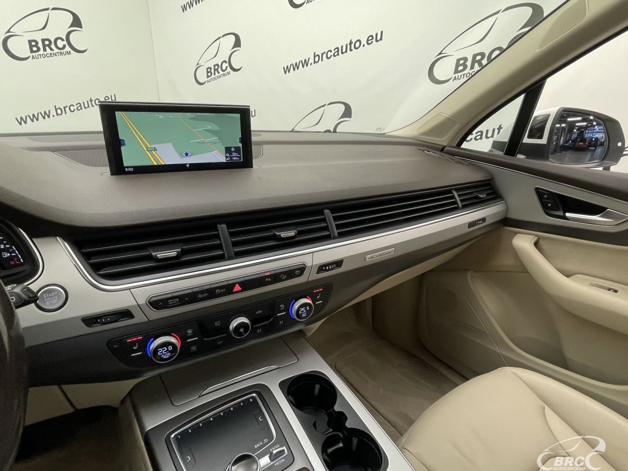 Audi Q7 | 25