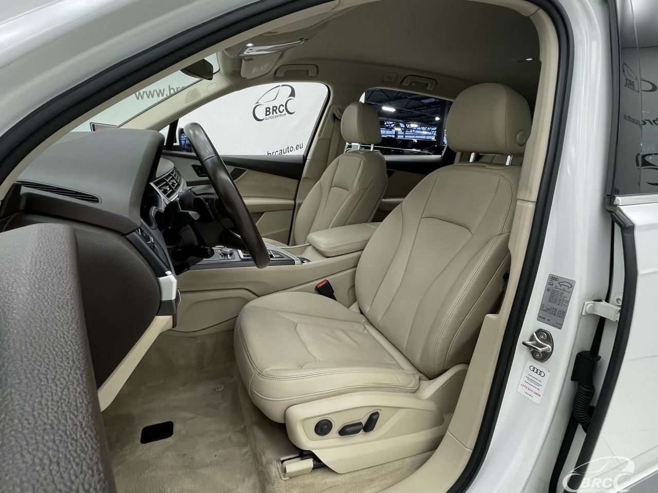 Audi Q7 | 22