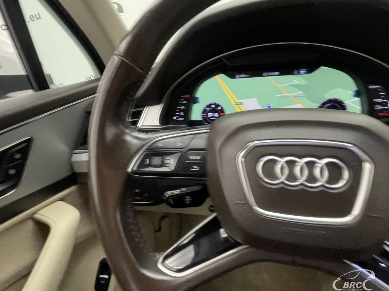 Audi Q7 | 29