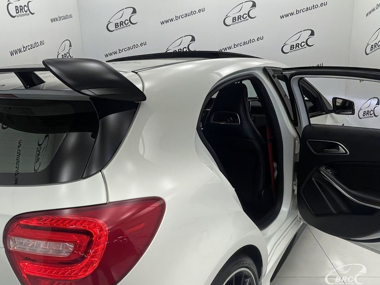 Mercedes-Benz A45 AMG | 14