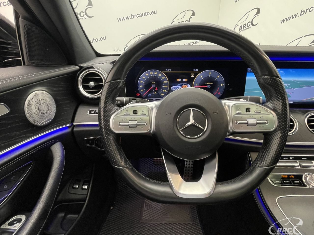 Mercedes-Benz E220 | 28
