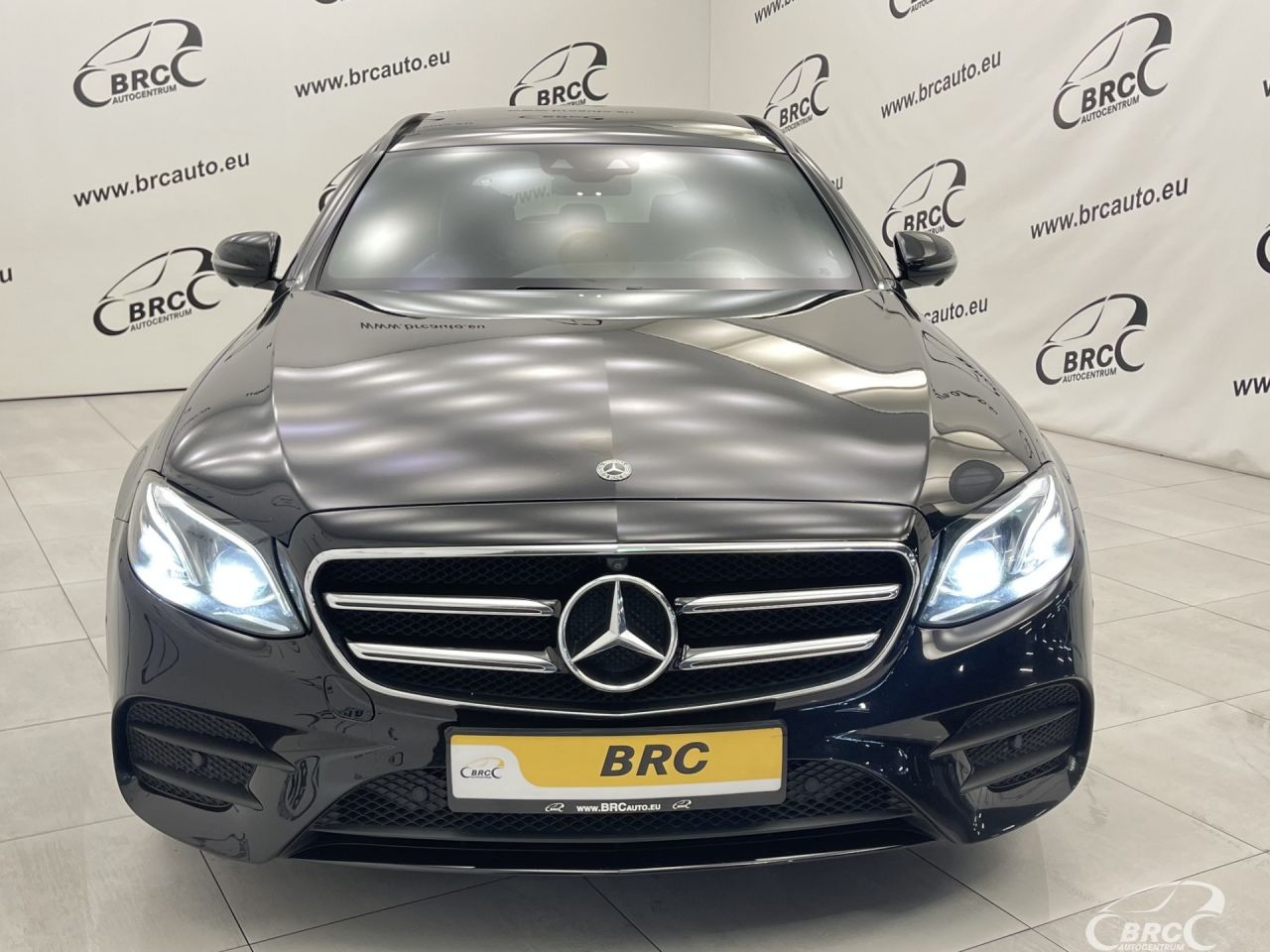 Mercedes-Benz E220 | 54