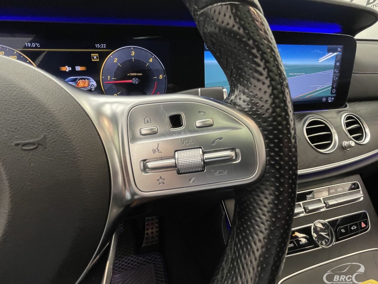 Mercedes-Benz E220 | 29
