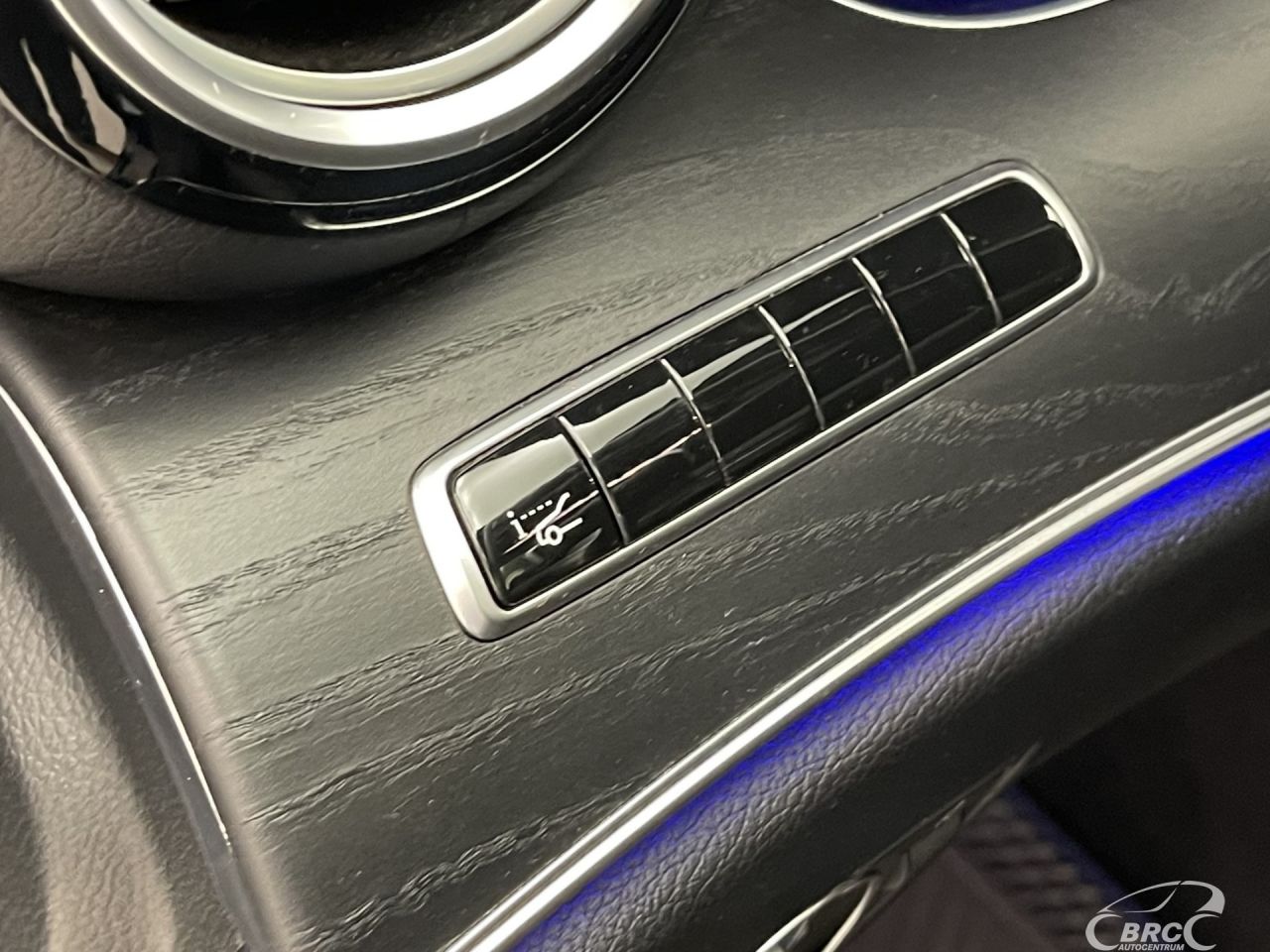 Mercedes-Benz E220 | 25