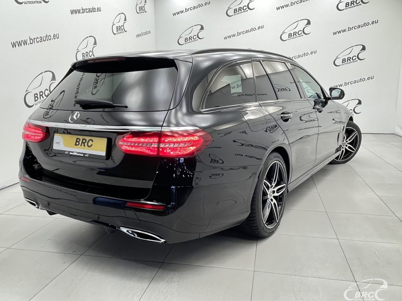 Mercedes-Benz E220 | 53