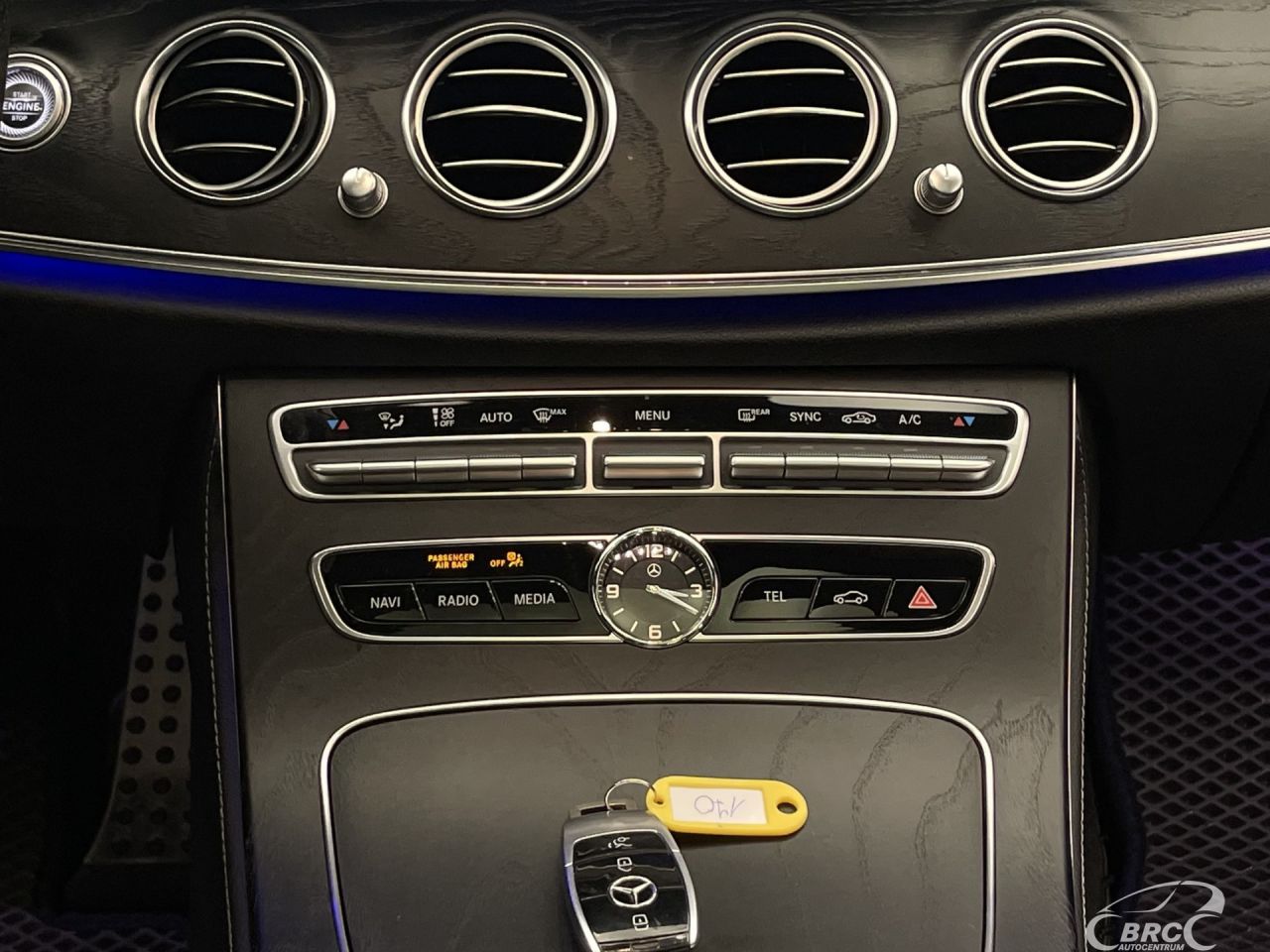 Mercedes-Benz E220 | 16