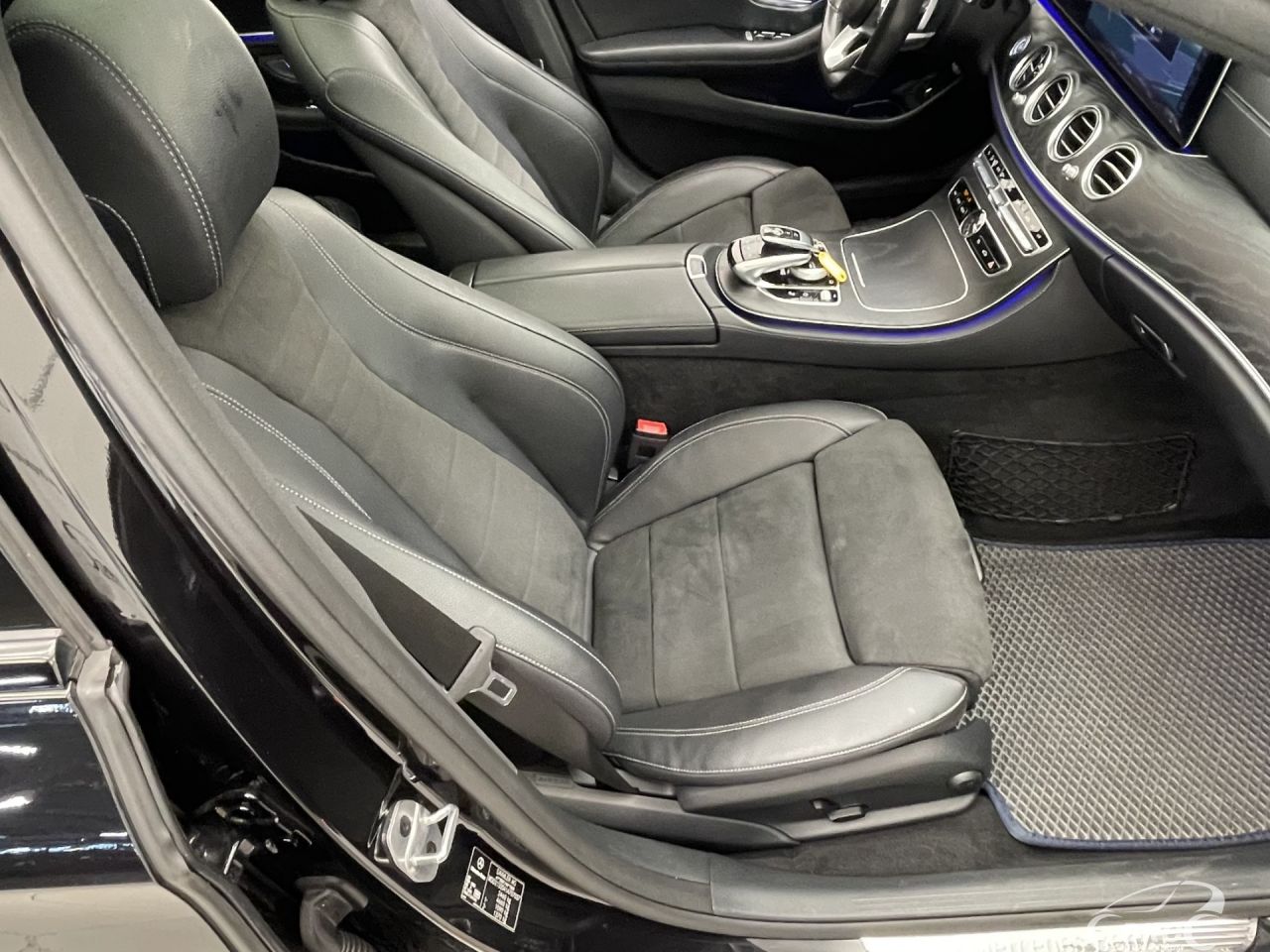 Mercedes-Benz E220 | 4