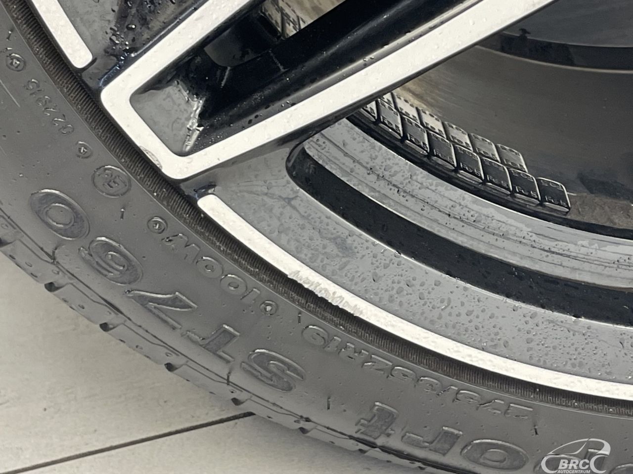 Mercedes-Benz E220 | 48