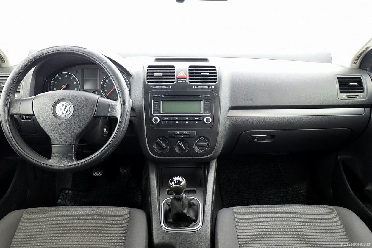 Volkswagen Jetta | 4