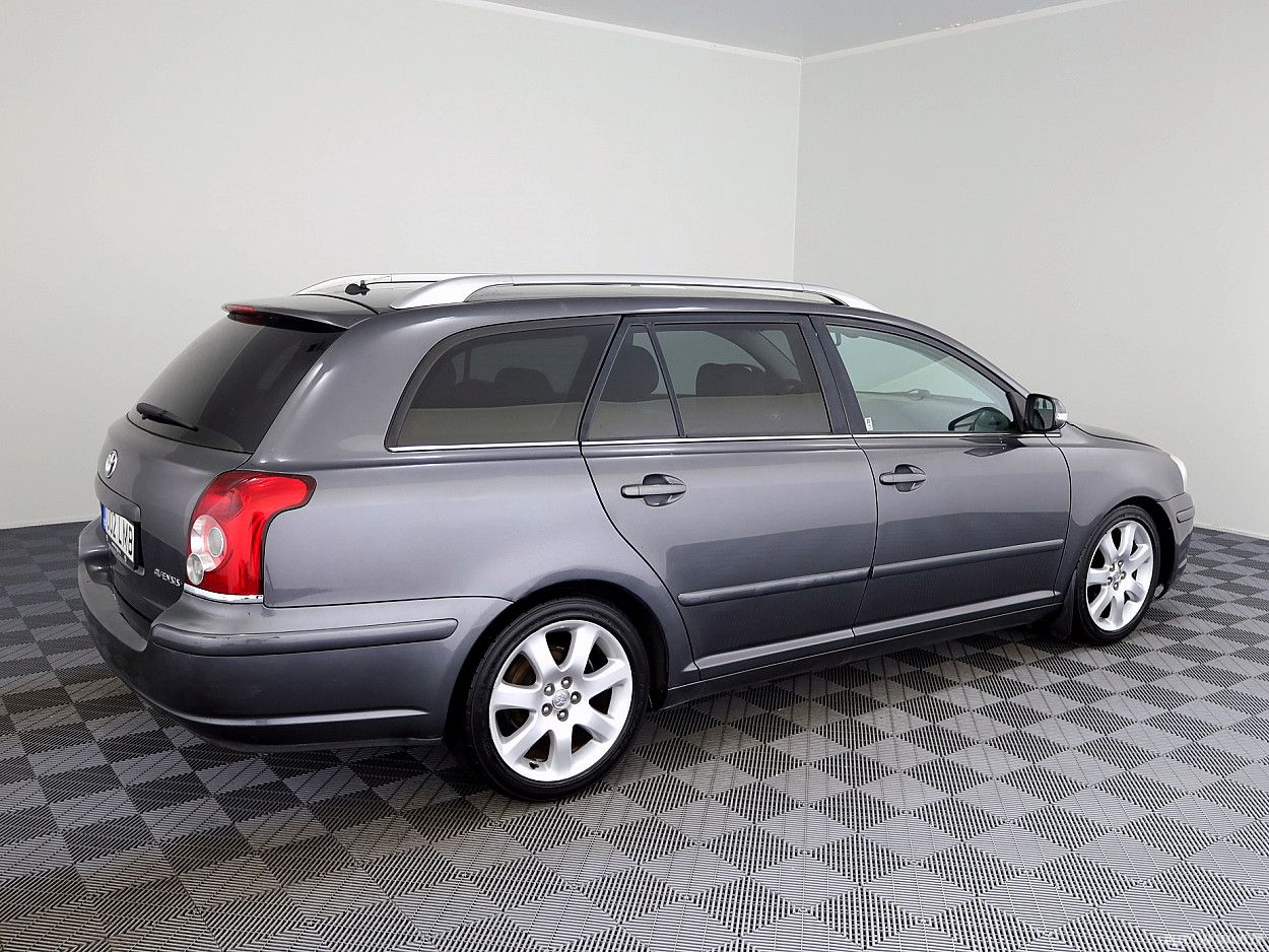 Toyota Avensis | 2