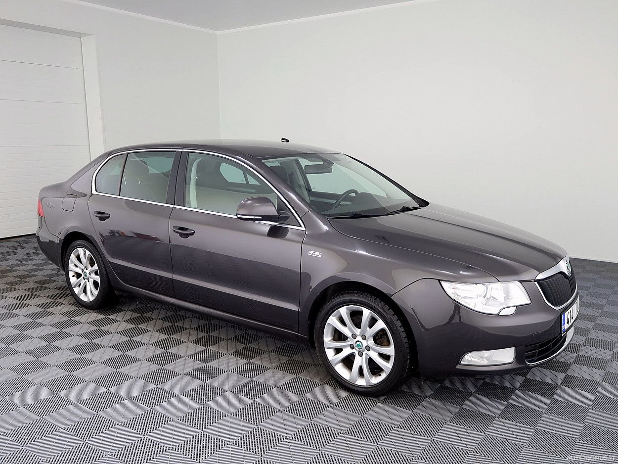 Skoda Superb, 1.8 l., sedanas