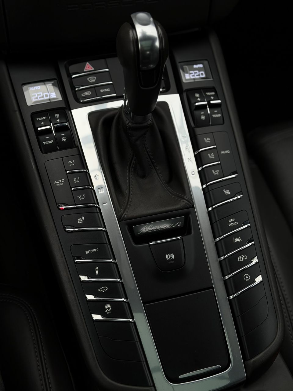 Porsche Macan | 24