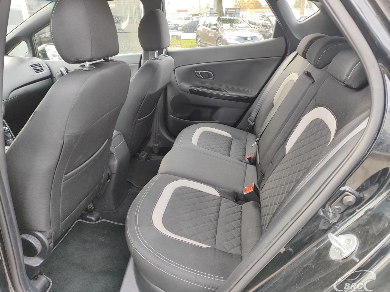 Kia Cee'd | 13