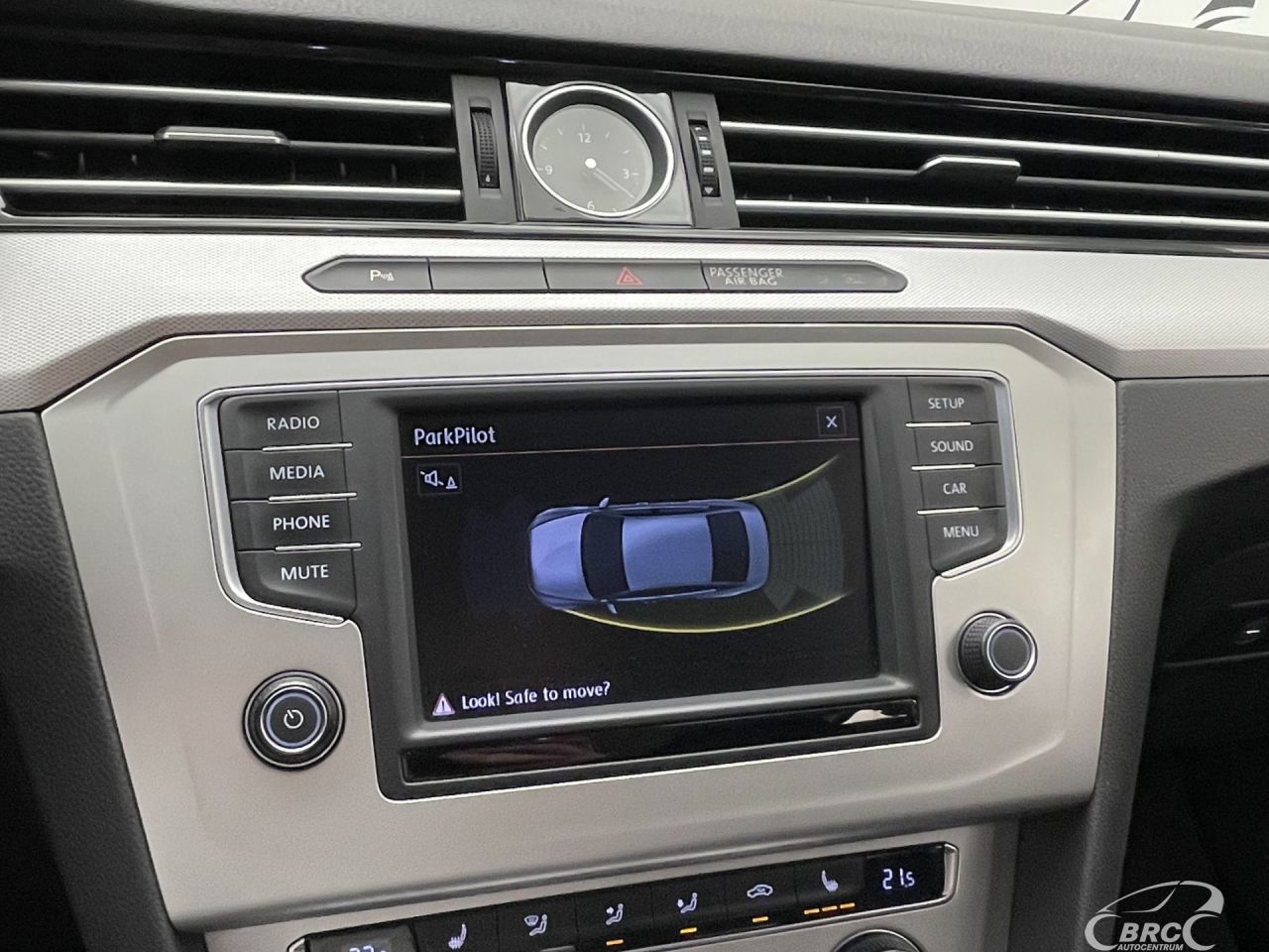 Volkswagen Passat | 32